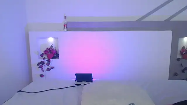 Snapshot of VenusEvans1 chatting on March 2025 10:33:01 PM VenusEvans1 online show from March 2025 10:33:01 PM