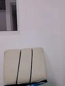 Snapshot of Brendabluee chatting on January 2025 04:08:01 PM Brendabluee online show from January 2025 04:08:01 PM