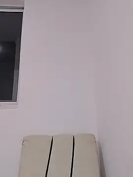 Snapshot of Brendabluee chatting on January 2025 01:27:01 AM Brendabluee online show from January 2025 01:27:01 AM