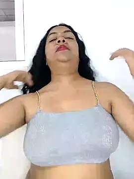 Snapshot of Brendabluee chatting on February 2025 04:57:01 PM Brendabluee online show from February 2025 04:57:01 PM