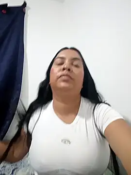 Snapshot of Brendabluee chatting on December 2025 12:48:01 AM Brendabluee online show from December 2025 12:48:01 AM