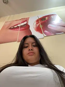 Snapshot of lunagonzales_lima_2007 chatting on February 2025 06:09:02 PM lunagonzales lima 2007 online show from February 2025 06:09:02 PM