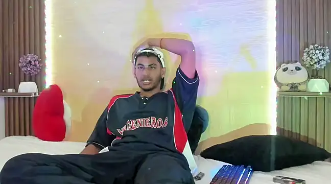 Snapshot of Evans777_ chatting on January 2025 07:04:01 AM Evans777 online show from January 2025 07:04:01 AM