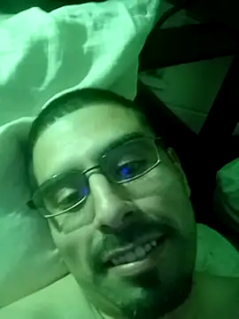 Snapshot of k1oudE chatting on March 2025 10:27:02 AM k1oudE online show from March 2025 10:27:02 AM