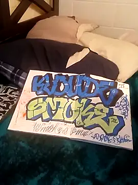 Snapshot of k1oudE chatting on March 2025 10:49:01 PM k1oudE online show from March 2025 10:49:01 PM