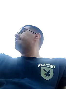 Snapshot of k1oudE chatting on March 2025 06:03:02 PM k1oudE online show from March 2025 06:03:02 PM