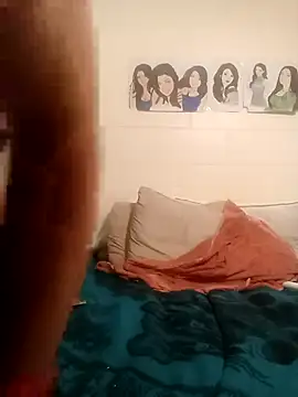 Snapshot of k1oudE chatting on September 2025 07:03:01 PM k1oudE online show from September 2025 07:03:01 PM