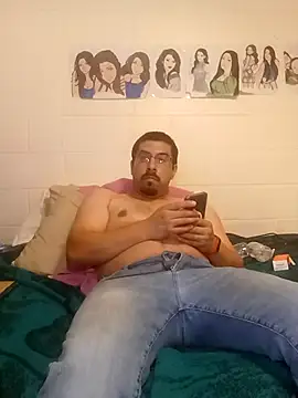 Snapshot of k1oudE chatting on September 2025 08:19:01 PM k1oudE online show from September 2025 08:19:01 PM