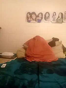 Snapshot of k1oudE chatting on September 2025 04:58:01 AM k1oudE online show from September 2025 04:58:01 AM