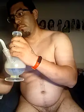 Snapshot of k1oudE chatting on October 2025 06:52:01 PM k1oudE online show from October 2025 06:52:01 PM