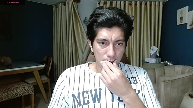 Snapshot of Noah-cock chatting on July 2026 12:36:01 AM Noah-cock online show from July 2026 12:36:01 AM