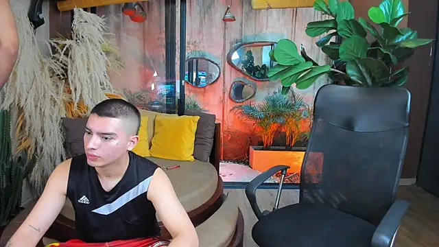 Snapshot of MarcoVitto chatting on November 2025 07:46:02 PM MarcoVitto online show from November 2025 07:46:02 PM