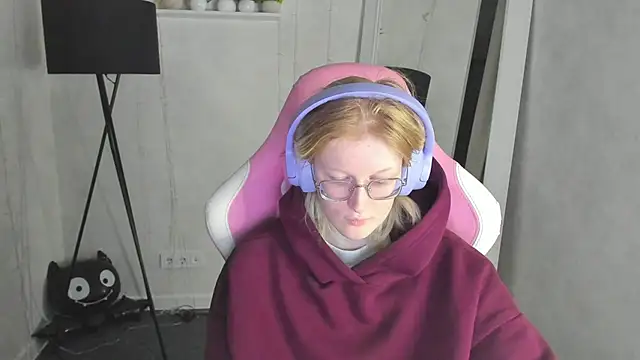 ElizabethHarpper online show from December 2025 01:04:02 AM