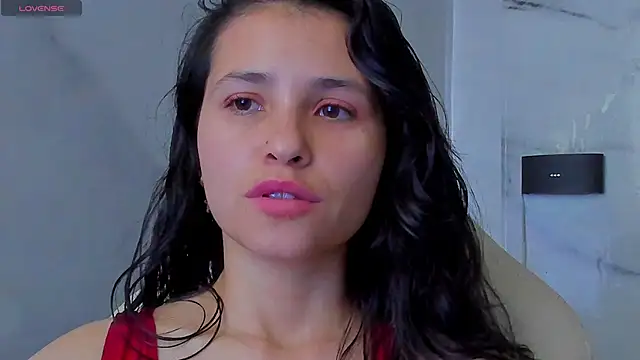 Snapshot of arissha_lee chatting on June 2026 01:28:02 AM arissha lee online show from June 2026 01:28:02 AM