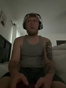 Snapshot of tcadle1824 chatting on March 2026 11:19:02 PM tcadle1824 online show from March 2026 11:19:02 PM