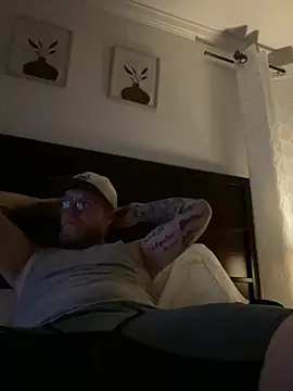 Snapshot of tcadle1824 chatting on March 2026 02:28:02 AM tcadle1824 online show from March 2026 02:28:02 AM