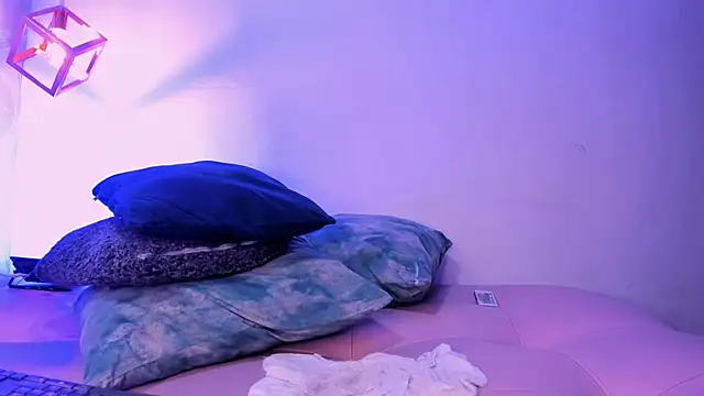 Angel Khouri online show from March 2025 11:00:01 AM