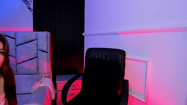 Snapshot of daniiphoeniixx chatting on October 2025 07:27:02 PM daniiphoeniixx online show from October 2025 07:27:02 PM