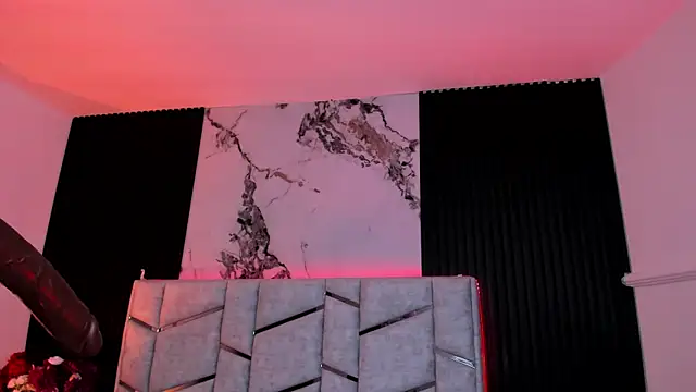 Snapshot of daniiphoeniixx chatting on November 2025 07:35:02 PM daniiphoeniixx online show from November 2025 07:35:02 PM