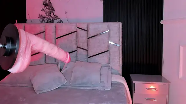 Snapshot of daniiphoeniixx chatting on December 2025 08:07:02 PM daniiphoeniixx online show from December 2025 08:07:02 PM