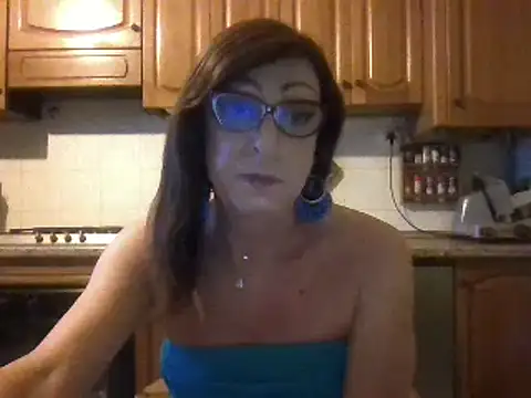 Snapshot of Tiabet chatting on March 2026 09:30:01 PM Tiabet online show from March 2026 09:30:01 PM