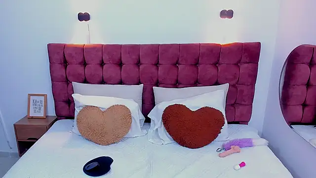 Annie kurt  online show from February 2025 04:35:02 AM