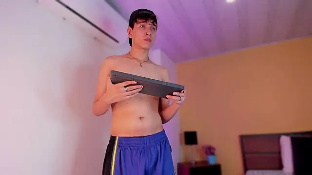 Brian-Ausslos online show from December 2024 07:39:01 AM