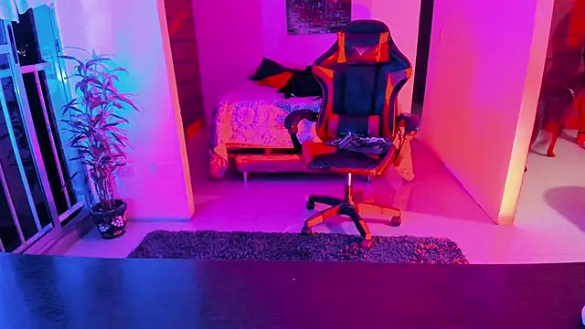 Adam Valenciia online show from September 2025 03:12:01 AM