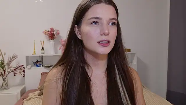 Nellie Medina online show from September 2025 08:02:02 PM