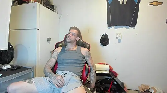 Snapshot of JamesMichael88 chatting on March 2025 01:32:02 AM JamesMichael88 online show from March 2025 01:32:02 AM