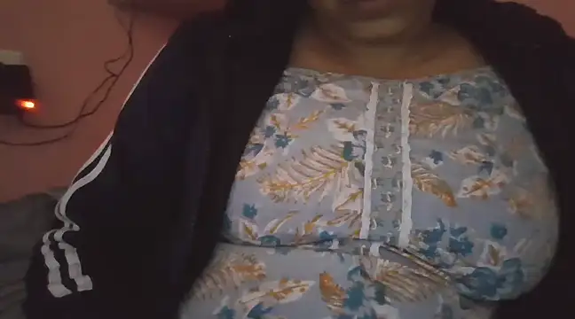 Snapshot of Hot-shanvi chatting on February 2025 11:11:02 AM Hot-shanvi online show from February 2025 11:11:02 AM