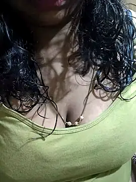 Snapshot of Rathi22 chatting on June 2026 03:17:01 AM Rathi22 online show from June 2026 03:17:01 AM