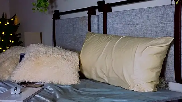 Snapshot of ivynyxx chatting on April 2026 07:58:02 PM ivynyxx online show from April 2026 07:58:02 PM