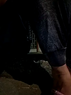 Snapshot of -Damian_Caliente- chatting on January 2025 04:28:01 AM -Damian Caliente- online show from January 2025 04:28:01 AM