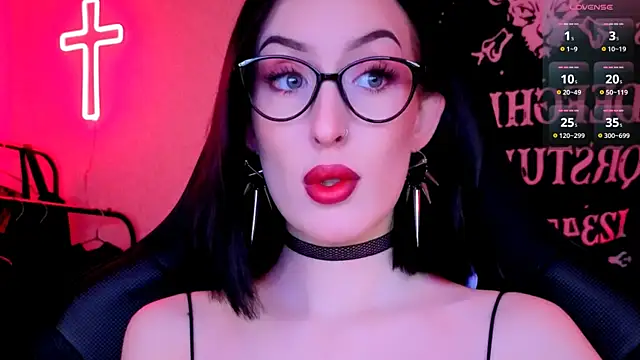 Snapshot of Miss_Alice__ chatting on April 2026 12:47:01 AM Miss Alice online show from April 2026 12:47:01 AM