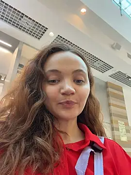 TheYourL online show from May 2026 02:38:02 PM