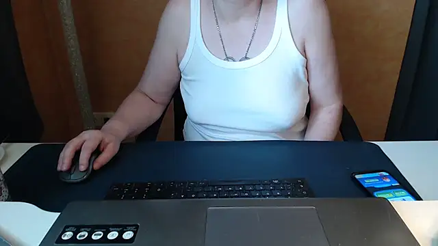 Snapshot of Sweet_Phoenix chatting on May 2026 10:45:01 AM Sweet Phoenix online show from May 2026 10:45:01 AM