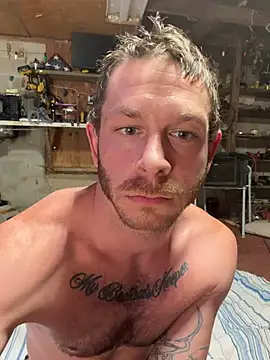 Snapshot of Spotlight95 chatting on April 2026 03:10:02 PM Spotlight95 online show from April 2026 03:10:02 PM