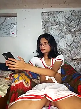 Snapshot of Enna_Zarza_ chatting on September 2025 06:39:01 AM Enna Zarza online show from September 2025 06:39:01 AM