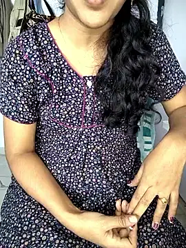 Snapshot of lovelygirl4567 chatting on November 2025 06:17:02 AM lovelygirl4567 online show from November 2025 06:17:02 AM