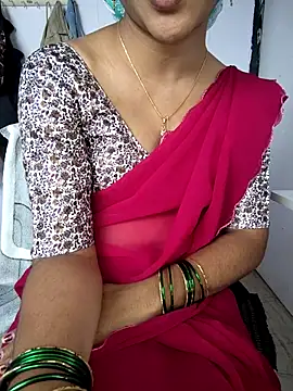 Snapshot of lovelygirl4567 chatting on December 2025 06:44:01 AM lovelygirl4567 online show from December 2025 06:44:01 AM