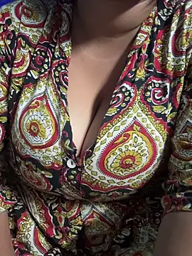 Snapshot of Lovely-Shivani chatting on February 2026 06:11:01 PM Lovely-Shivani online show from February 2026 06:11:01 PM