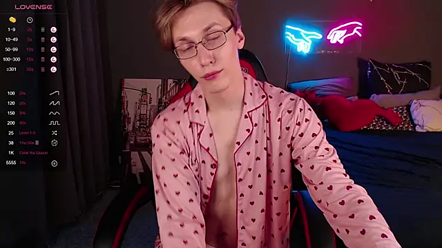 Adrian Di online show from February 2025 04:04:01 PM