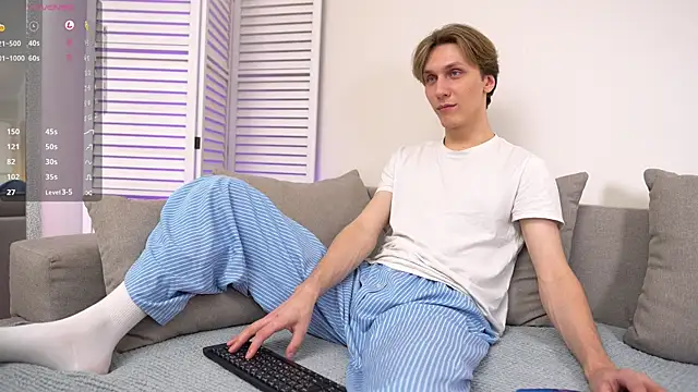 Adrian Di online show from March 2025 03:51:01 PM