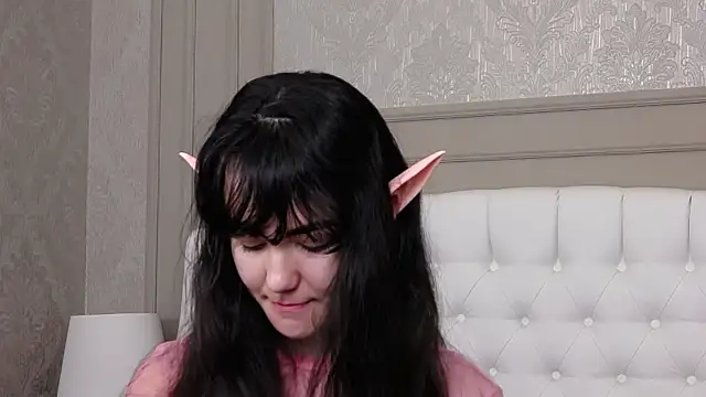 Little  Iris online show from March 2025 04:27:02 AM