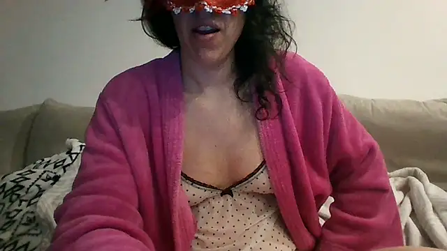 couple-tuga online show from February 2025 09:48:02 PM