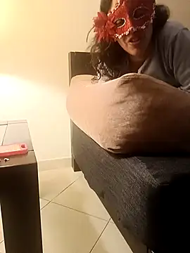 couple-tuga online show from March 2025 11:15:02 PM