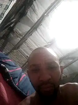 Snapshot of MKbesxxx chatting on February 2025 07:20:02 PM MKbesxxx online show from February 2025 07:20:02 PM