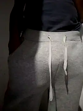 Snapshot of MKbesxxx chatting on March 2025 07:32:02 PM MKbesxxx online show from March 2025 07:32:02 PM