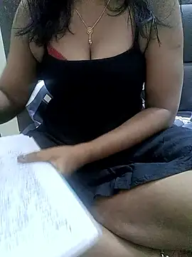 Snapshot of Tamil_Vishalini chatting on April 2026 04:33:02 AM Tamil Vishalini online show from April 2026 04:33:02 AM